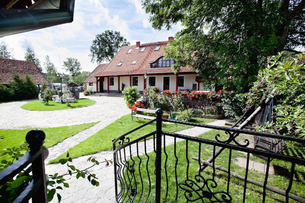 Dworek Mazurski Lizer Stręgielek Exteriör bild