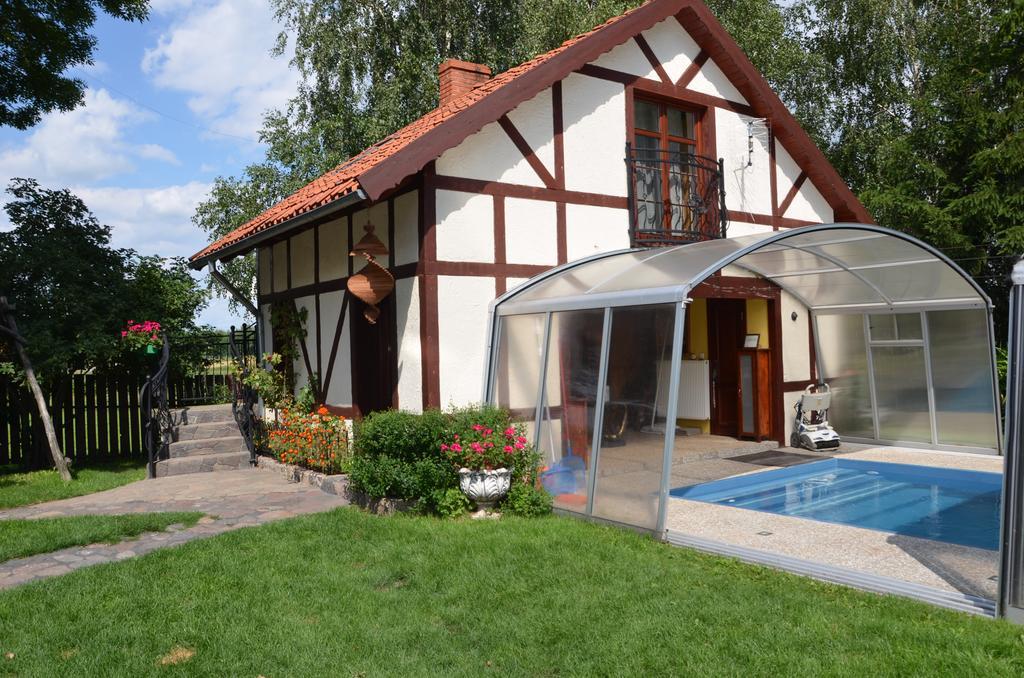 Dworek Mazurski Lizer Stręgielek Exteriör bild