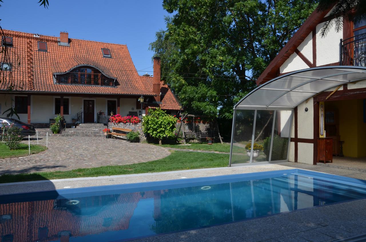 Dworek Mazurski Lizer Stręgielek Exteriör bild